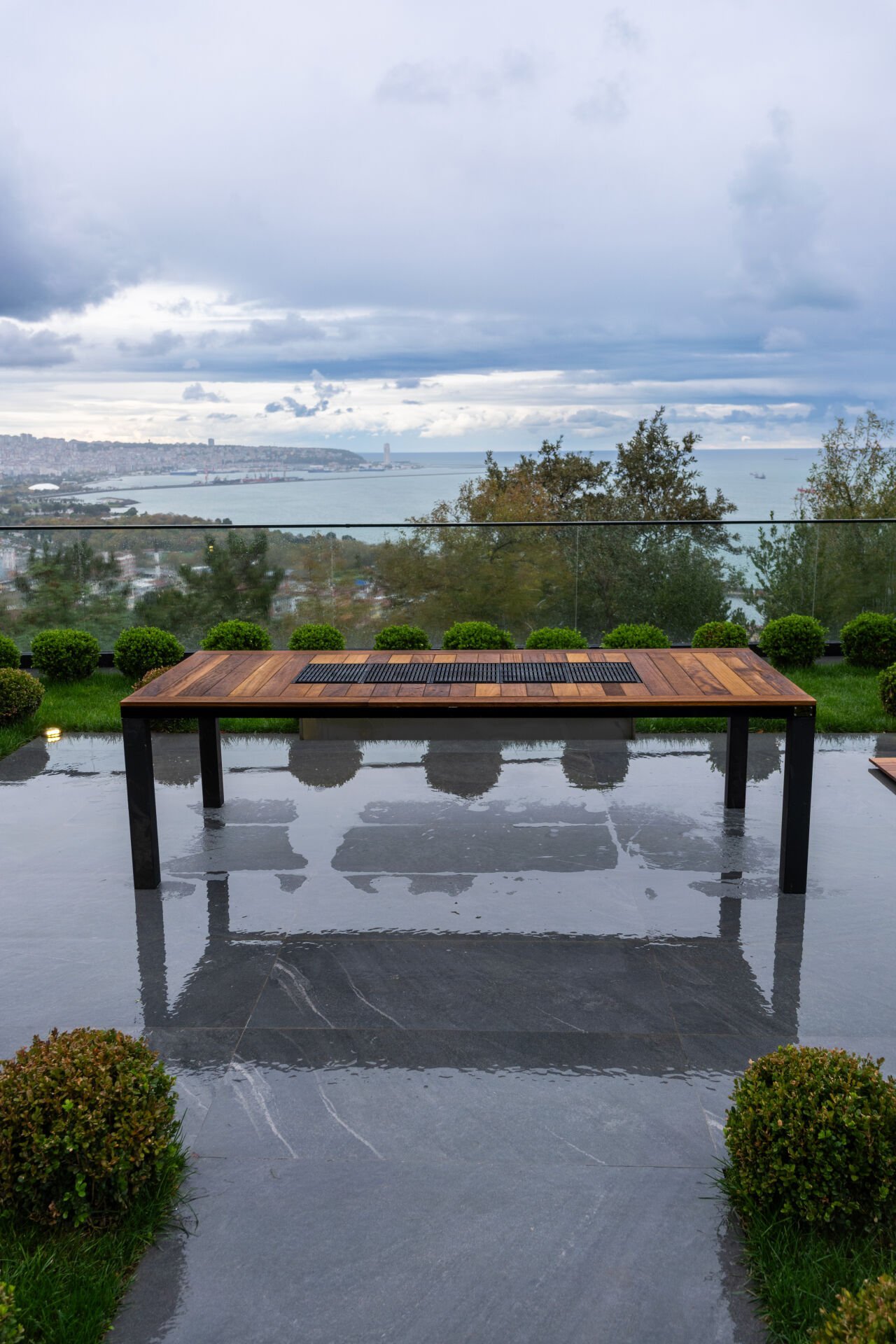 SINN NERON - GİZLİ MANGAL MASA